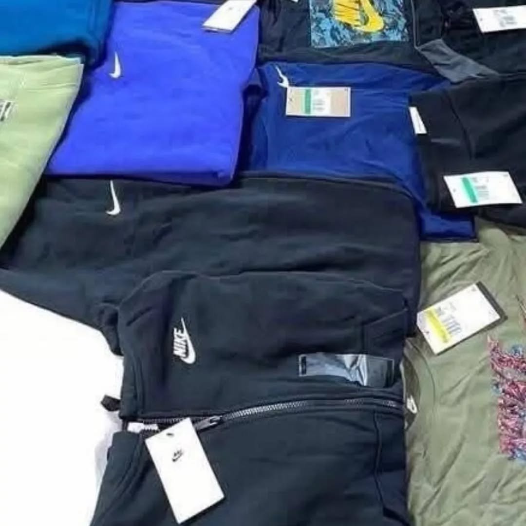 Wholesale Nike clothing(300 pieces)